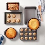 Amazon Basics 6 Piece Nonstick, Carbon Steel Oven Safe Bakeware Set with Cake, Muffin, Cookie, and Loaf Pans, 6 Piece, 16.25 x 11.75 x 6.25 inches - Image 4