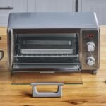 BLACK+DECKER Crisp 'N Bake Air Fry Countertop Convection Toaster Oven, Medium Capacity, 4-Slice, 5-in-1, Fits 9” Pizza, 30-Min Timer, Bake, Broil, Air Fry, Toast, Keep Warm, Stainless Steel - Image 4