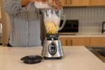 Oster Classic Series Heritage Blender with 6-Cup Glass Jar, 1000W Power, Stainless Steel Countertop Kitchen Blender - Image 4