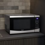 Avanti Microwave Oven 900-Watts Compact with 10 Power Levels and 6 Pre Cooking Settings, Speed Defrost, Electronic Control Panel and Glass Turntable, 0.9-Cu.Ft., Stainless Steel - Image 3