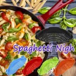 AUOON Clip On Strainer Silicone for All Pots and Pans, Pasta Strainer Clip on Food Strainer for Meat Vegetables Fruit Silicone Kitchen Colander - Image 4