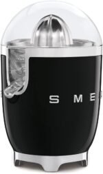 SMEG 50's Retro Style Citrus Juicer with Drip Free Spout, Automatic Activation, and Efficient Straining, Black - Image 5