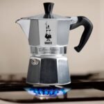 Bialetti - Moka Express: Iconic Stovetop Espresso Maker, Makes Real Italian Coffee, Moka Pot 1 Cup (2 Oz - 60 Ml), Aluminium, Silver - Image 4