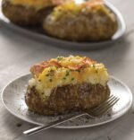 GE 1.4 Cu. Ft. Countertop Microwave Oven - Image 6