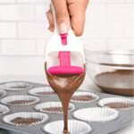 Cupcake Scoop, Cupcake Batter Scoop Batter Dispenser Sliding Button Dispenses DIY Bakeware Measuring Equal Amounts Kitchen Gadget Baking Tool Flour Distribution Silicone Plunger - Image 3