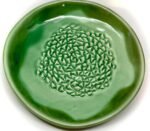 All-in-one Premium Ceramic Garlic Grater Plate 4-Piece Set - Green Mountain Glazed Design - For Garlic, Ginger, Chocolate, and more! - Comes with 5.25" Plate, Peeler, Brush, and Stand - Image 3