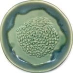 All-in-one Premium Ceramic Garlic Grater Plate 4-Piece Set - Green Mountain Glazed Design - For Garlic, Ginger, Chocolate, and more! - Comes with 5.25" Plate, Peeler, Brush, and Stand - Image 4