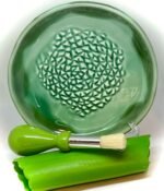 All-in-one Premium Ceramic Garlic Grater Plate 4-Piece Set - Green Mountain Glazed Design - For Garlic, Ginger, Chocolate, and more! - Comes with 5.25" Plate, Peeler, Brush, and Stand - Image 7