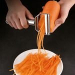 Stainless Steel Potato Cucumber Carrot Grater, Multifunctional Fruit & Vegetable Peeler Grater - Kitchen Tool Accessories (Ordinary Style, 17.5x5.5cm) - Image 2