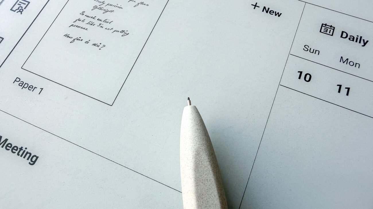 After testing over a dozen digital notebooks, I’ve realized that the stylus is the real MVP in the e-ink tablet equation