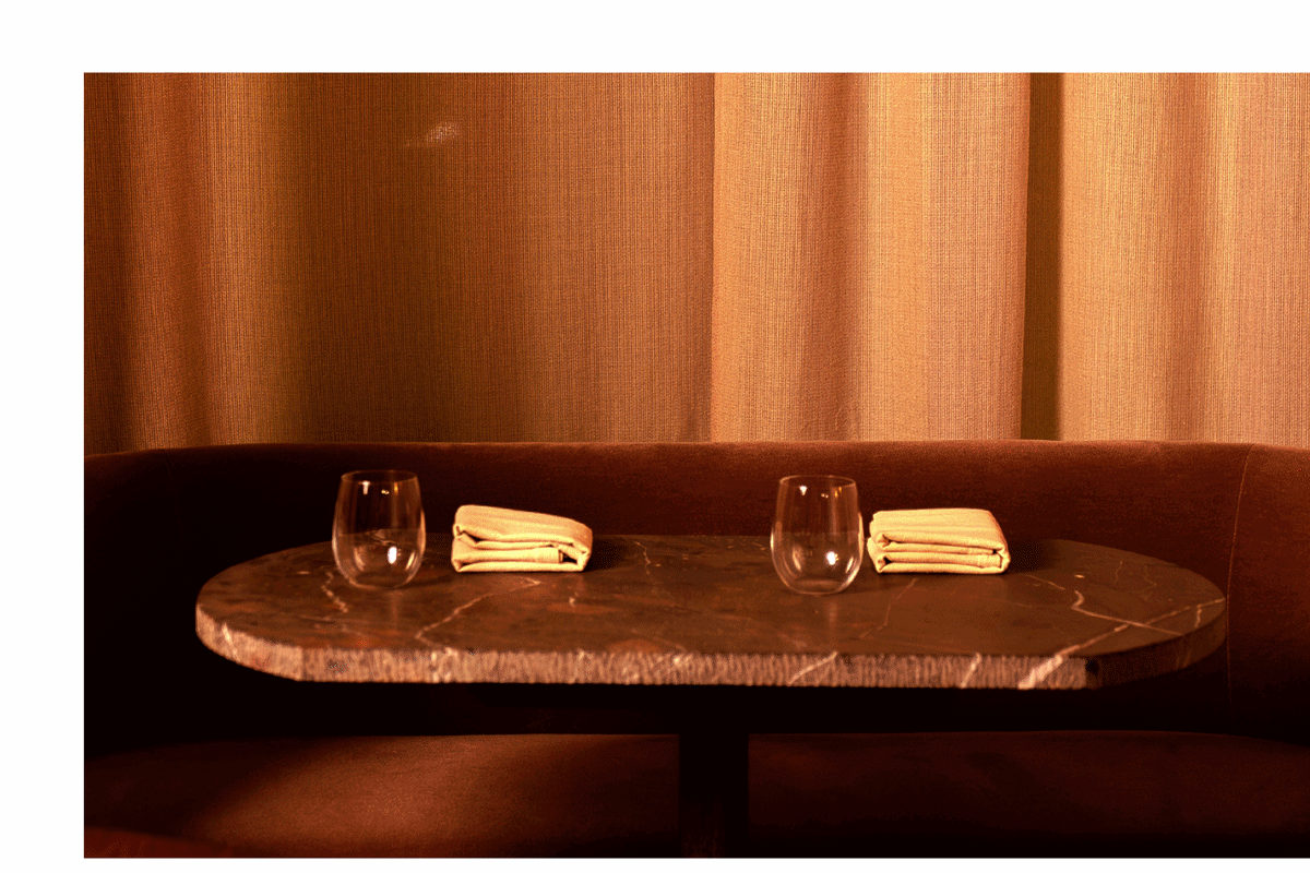 Actually, Dining Side-by-Side in Restaurants Is Good Actually, Dining Side-by-Side in Restaurants Is Good