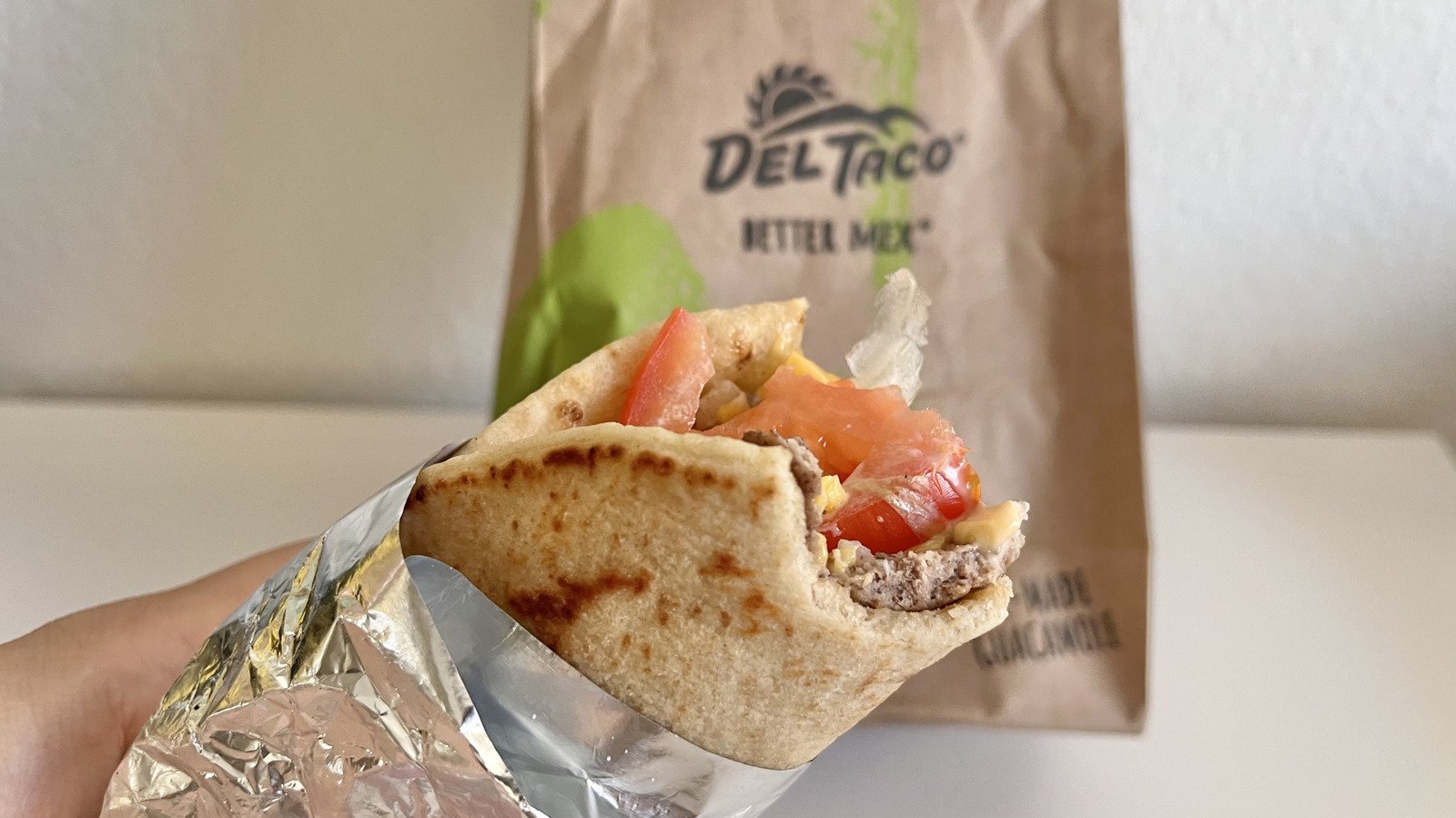 Del Taco All-American Burgertaco Review Del Taco All-American Burgertaco Review